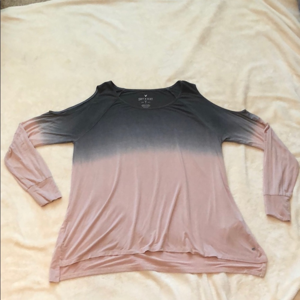 American Eagle cold shoulder ombré top